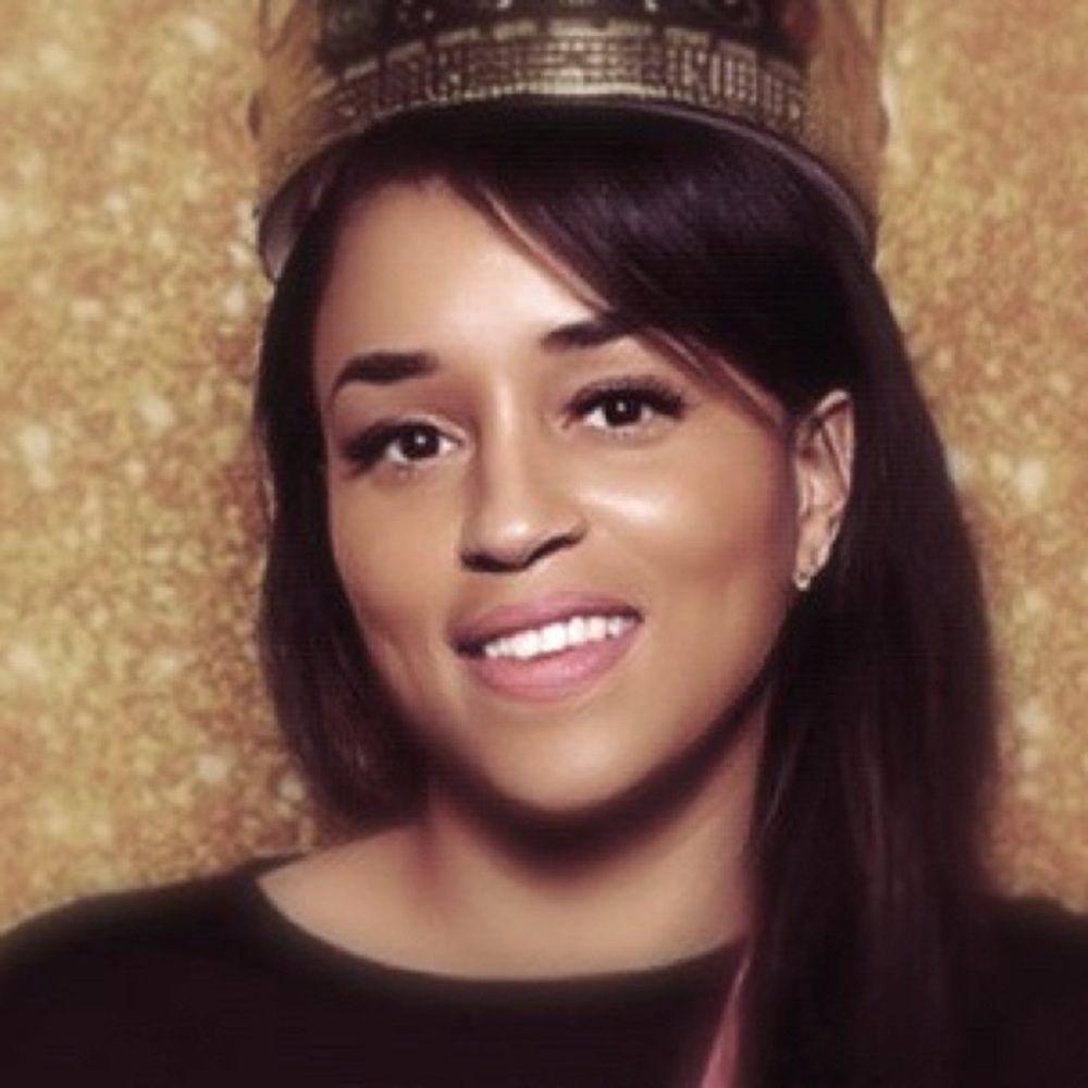 Meet your Posher, Adinah